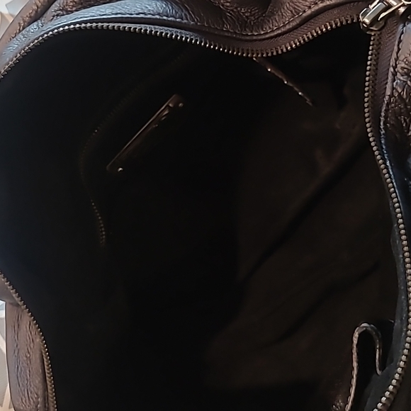 Be & D Leather Satchel - Picture 12 of 15